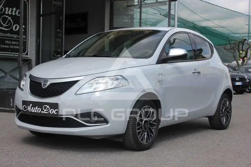 2016 Lancia YPSILON