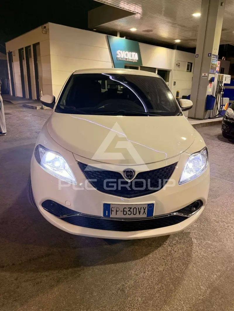 2016 Lancia YPSILON