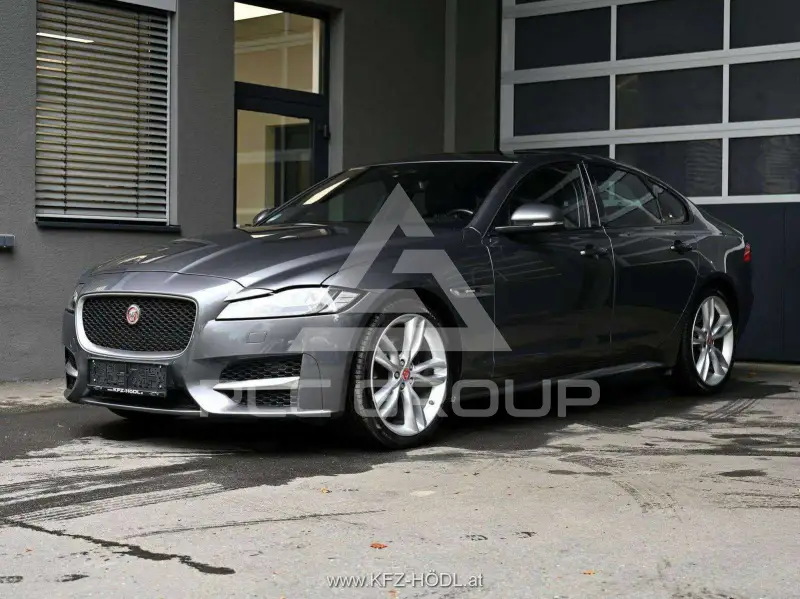 2016 Jaguar XF