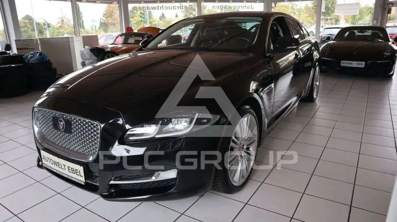 2016 Jaguar XJ