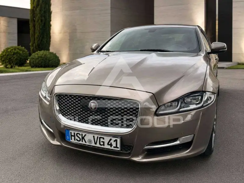 2016 Jaguar XJ