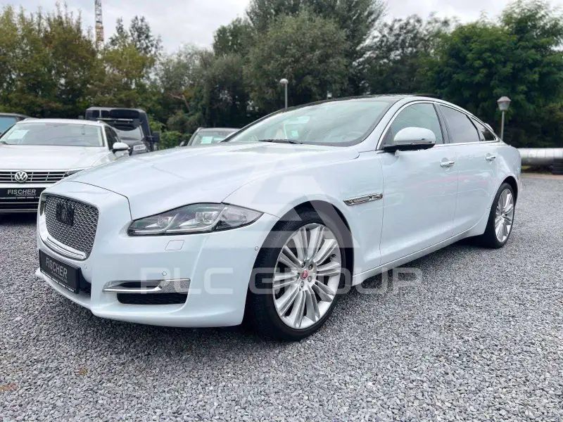 2016 Jaguar XJ
