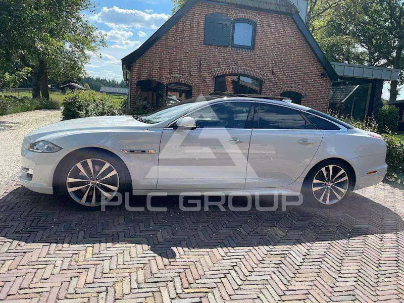 2016 Jaguar XJ