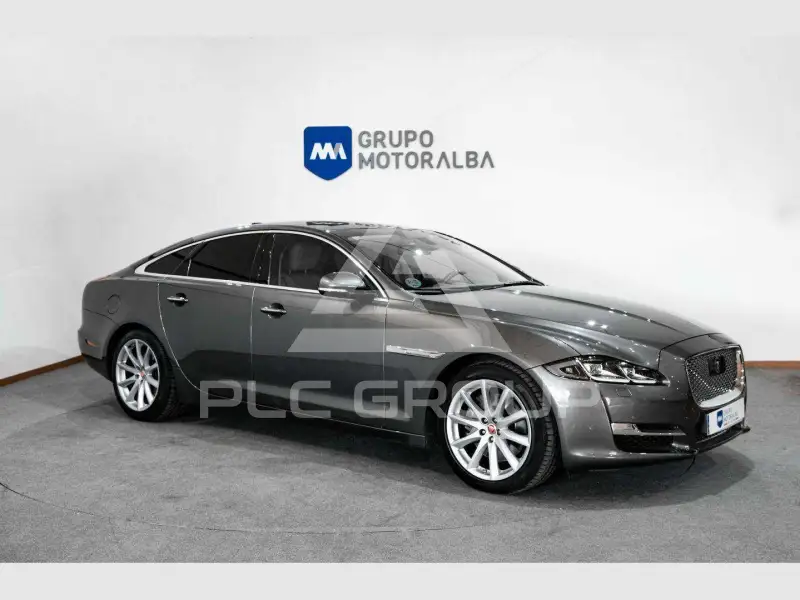 2016 Jaguar XJ
