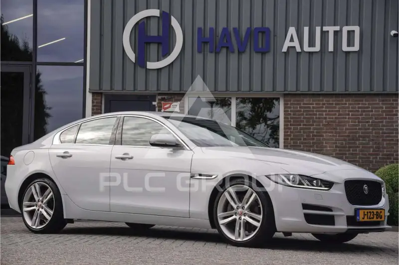 2016 Jaguar XE