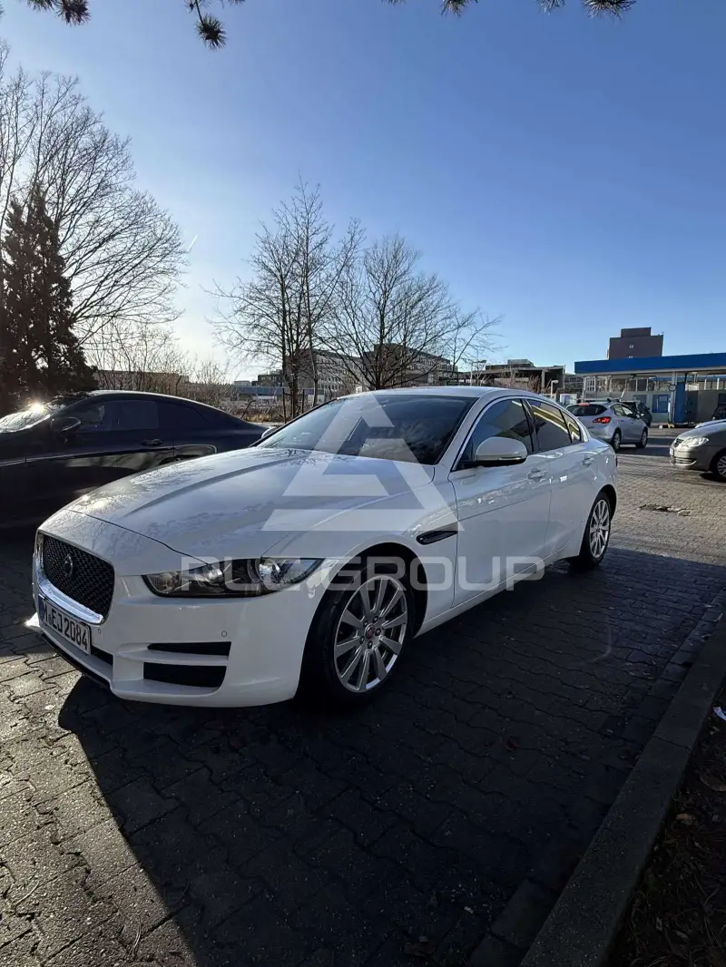 2016 Jaguar XE