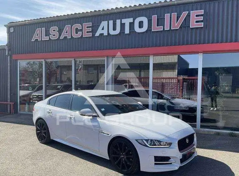 2016 Jaguar XE
