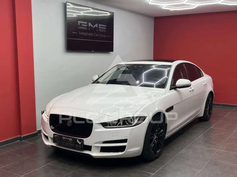 2016 Jaguar XE