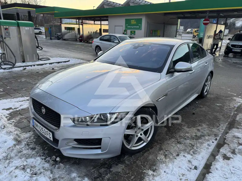 2016 Jaguar XE