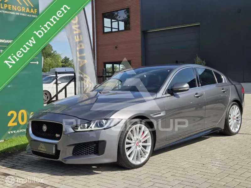2016 Jaguar XE