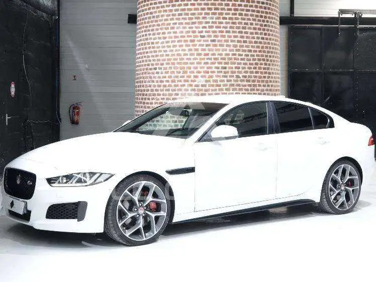2016 Jaguar XE