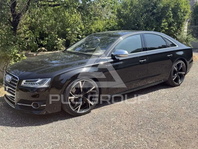 2016 Audi S8
