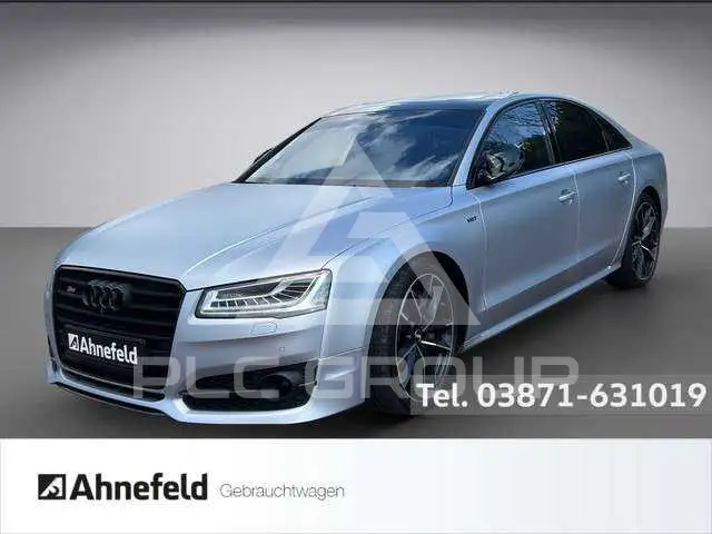 2016 Audi S8