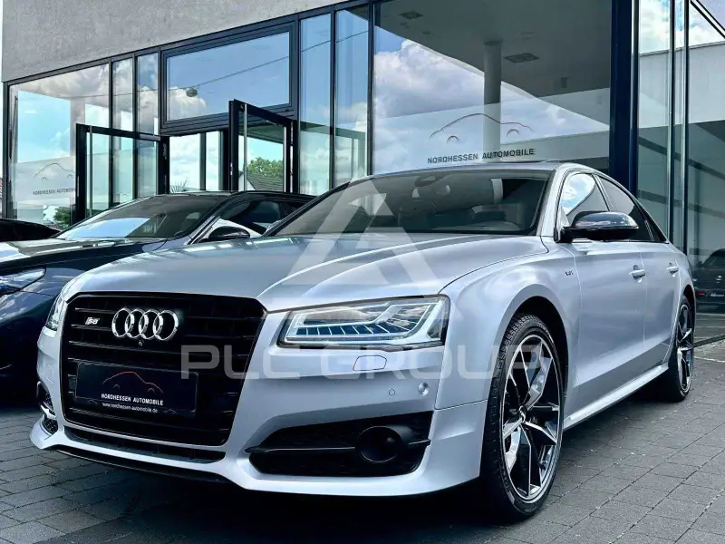 2016 Audi S8
