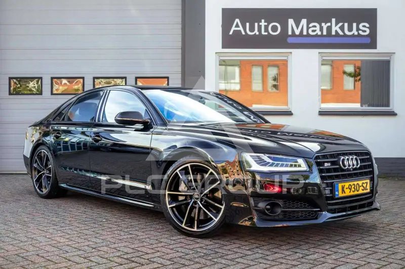 2016 Audi S8