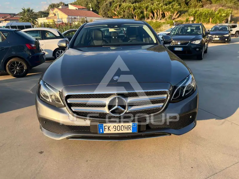 2016 Mercedes Benz E 220