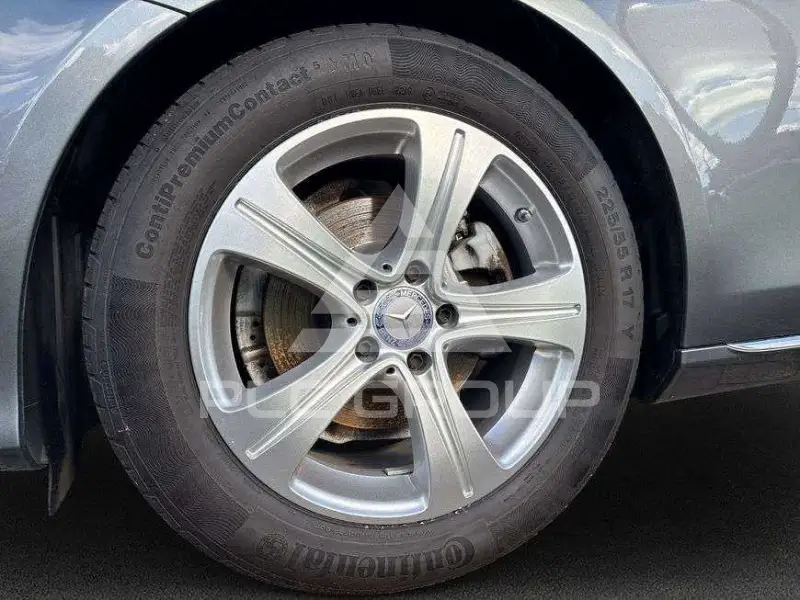 2016 Mercedes Benz E 220