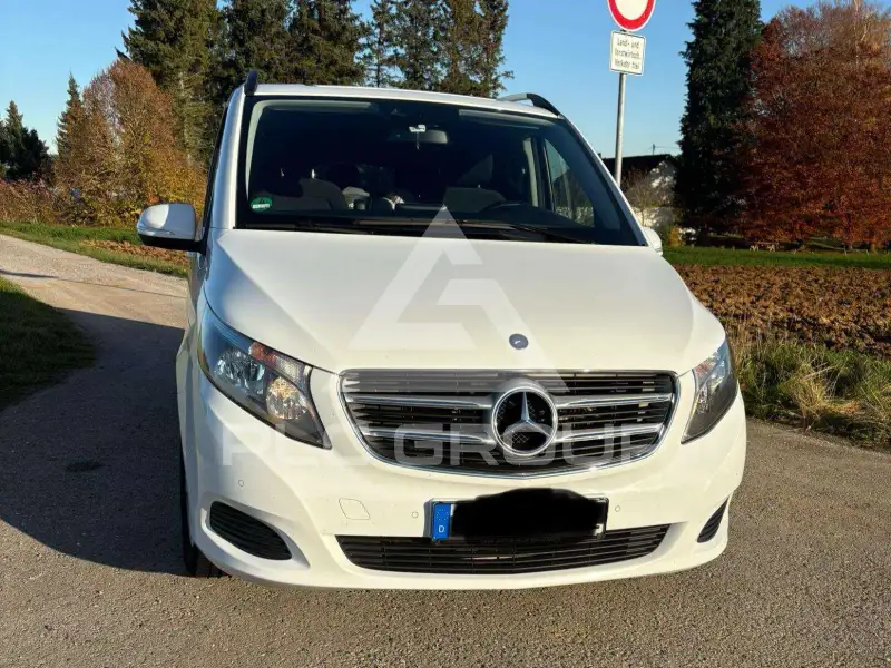 2016 Mercedes Benz V 220