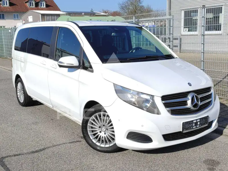 2016 Mercedes Benz V 220