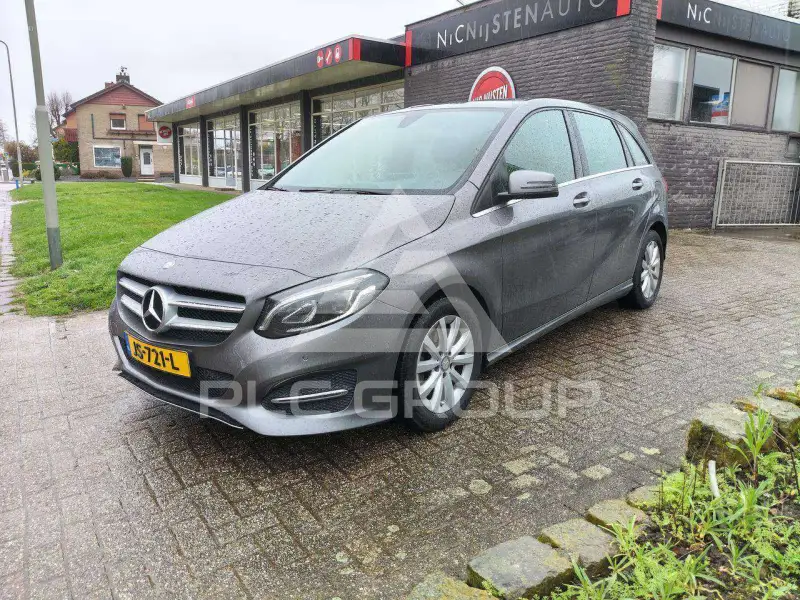 2016 Mercedes Benz B 180
