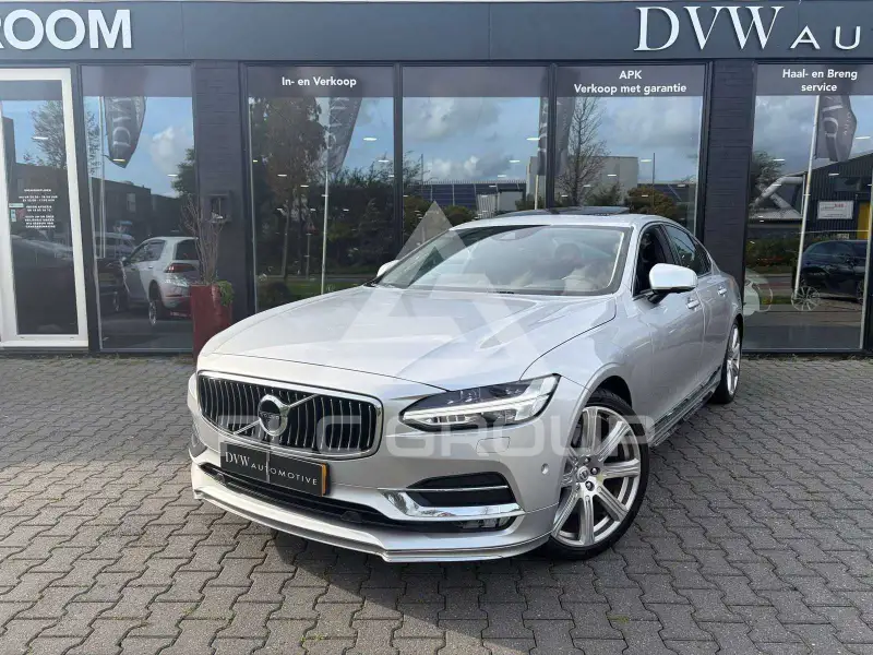 2016 Volvo S90