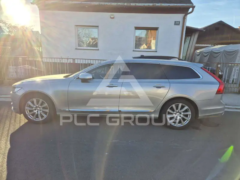 2016 Volvo V90