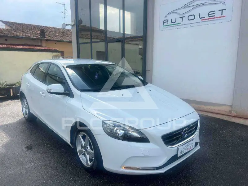 2016 Volvo V40