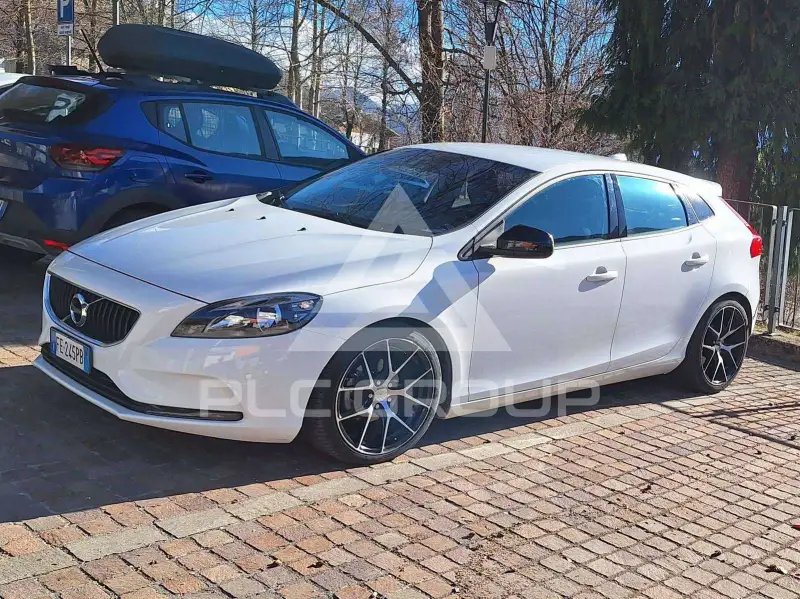 2016 Volvo V40