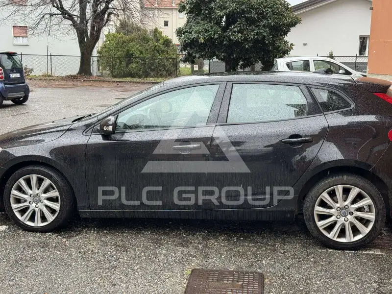 2016 Volvo V40