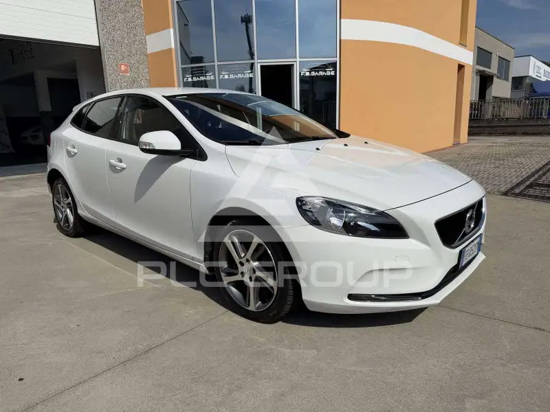 2016 Volvo V40