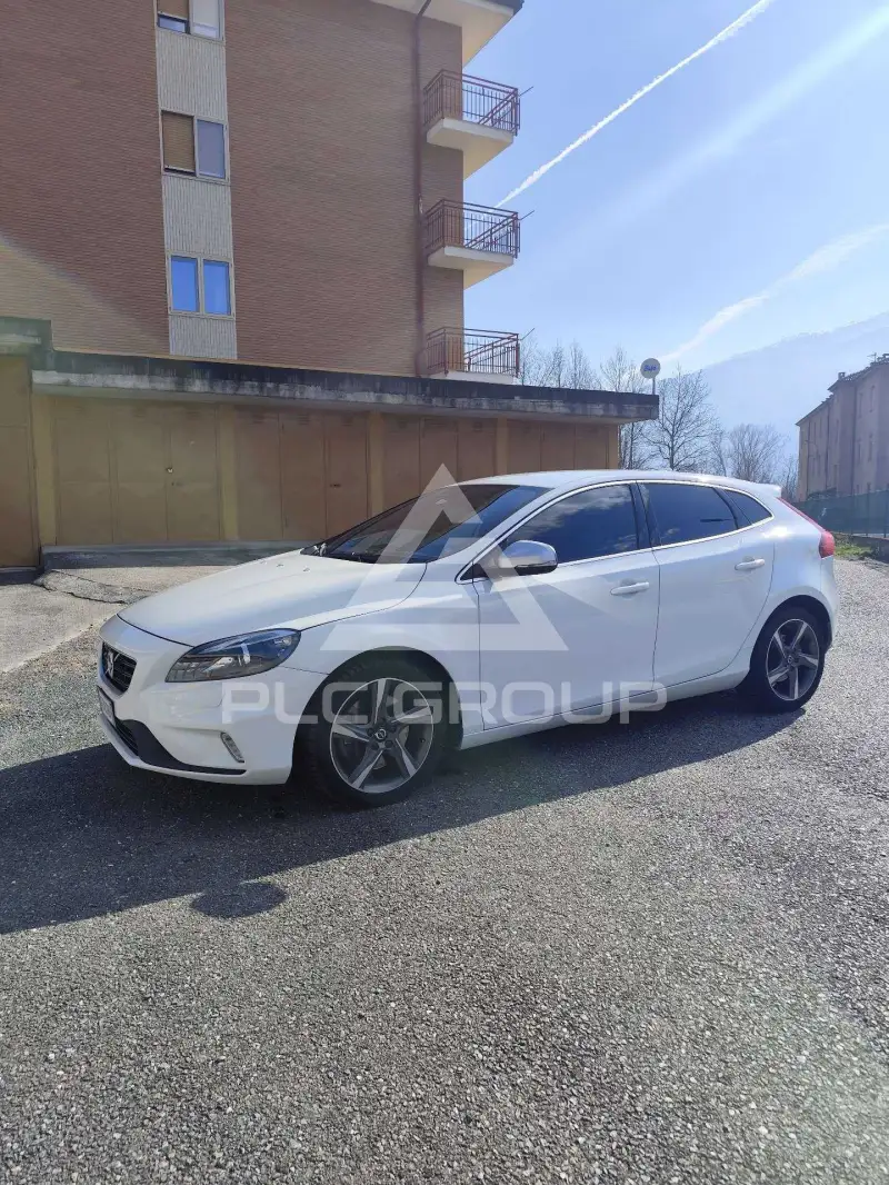 2016 Volvo V40