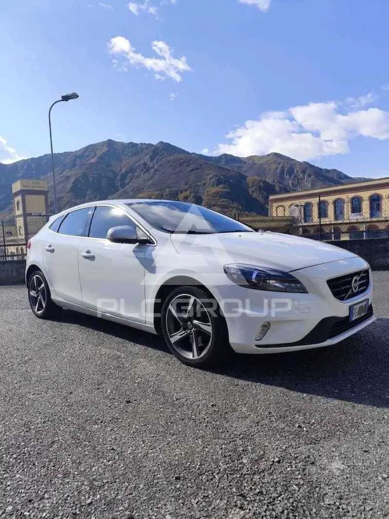 2016 Volvo V40