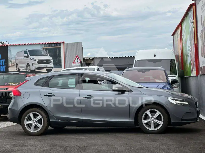 2016 Volvo V40