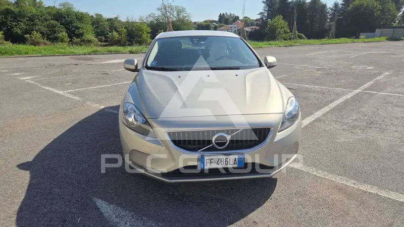 2016 Volvo V40