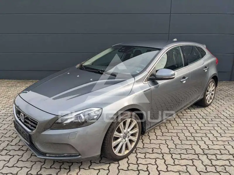 2016 Volvo V40