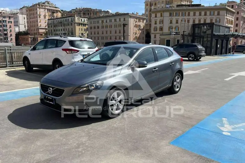 2016 Volvo V40