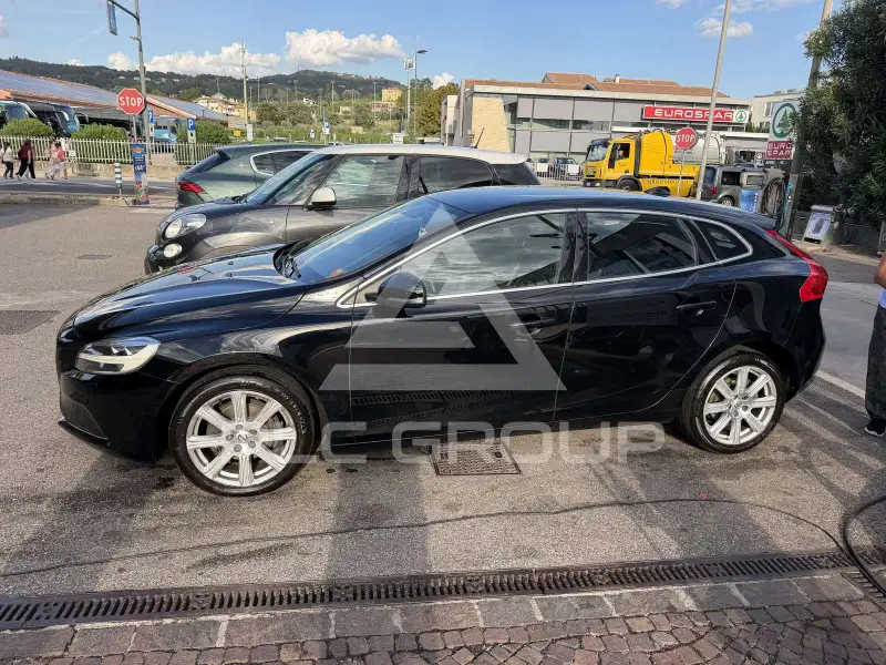 2016 Volvo V40