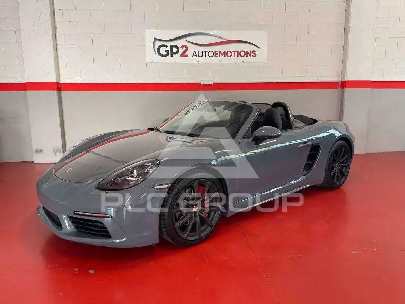 2016 Porsche 718