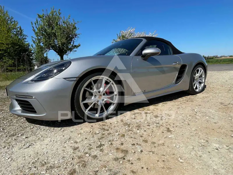 2016 Porsche 718