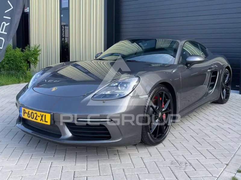 2016 Porsche Cayman