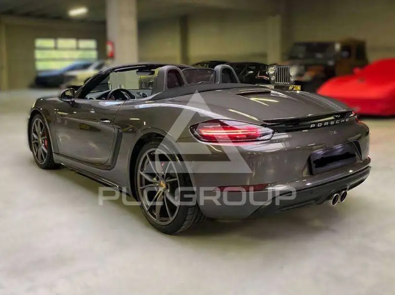 2016 Porsche 718