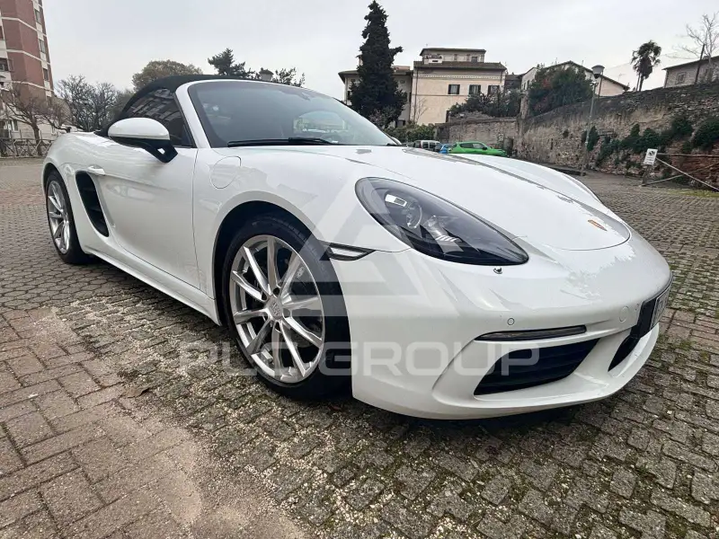 2016 Porsche 718