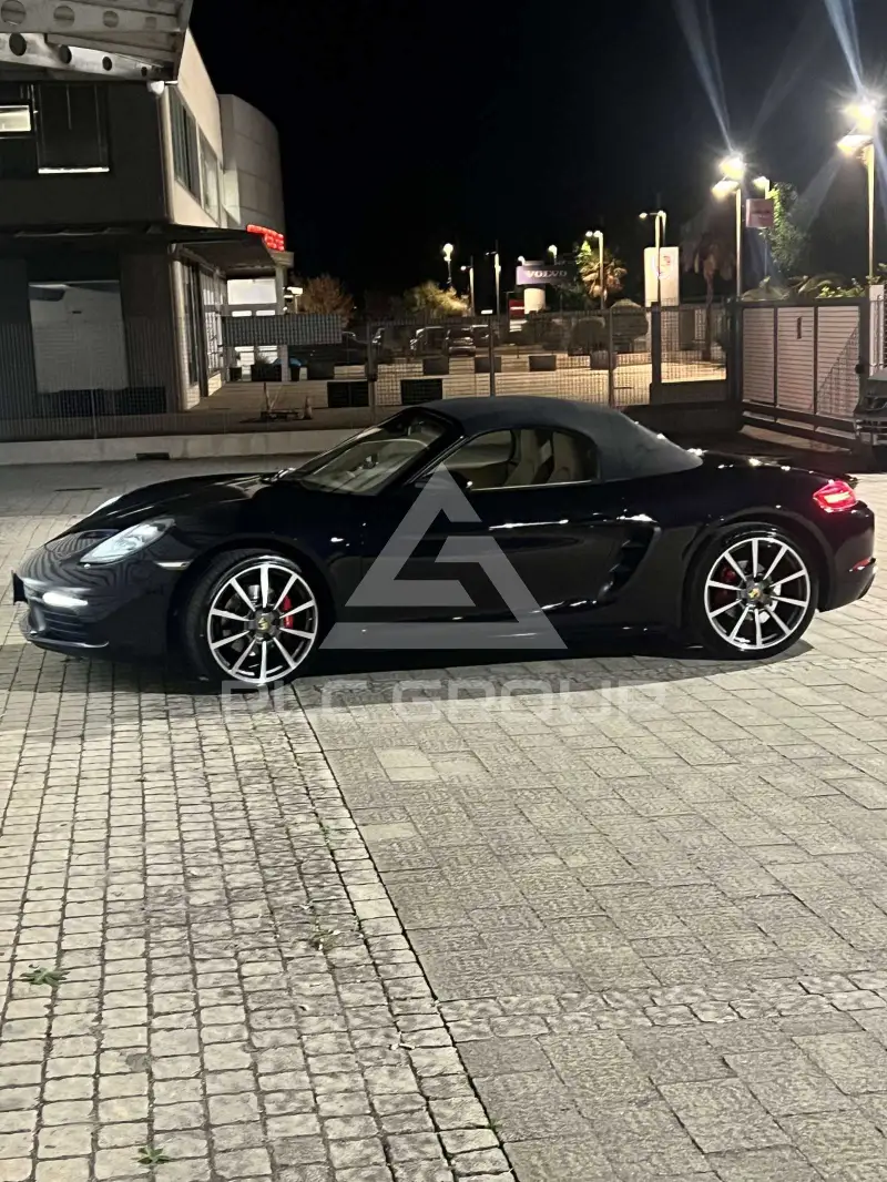 2016 Porsche 718