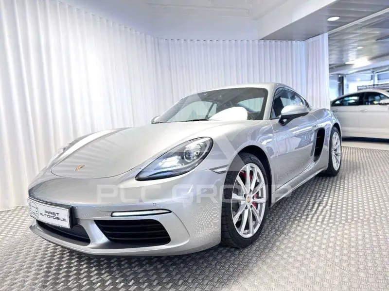 2016 Porsche Cayman