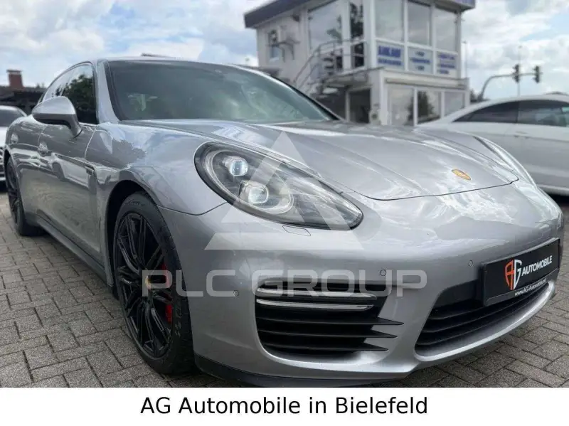 2016 Porsche Panamera
