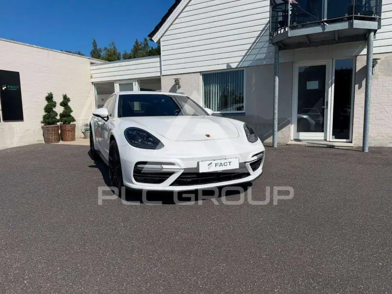 2016 Porsche Panamera