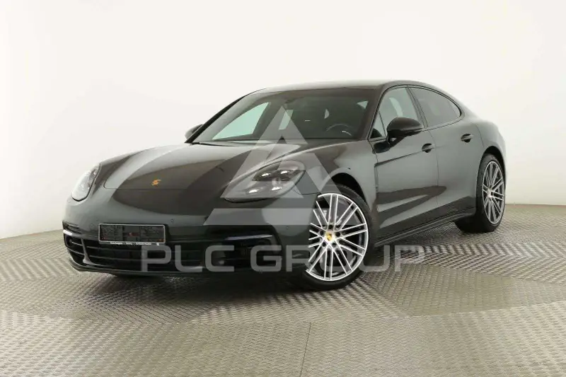 2016 Porsche Panamera
