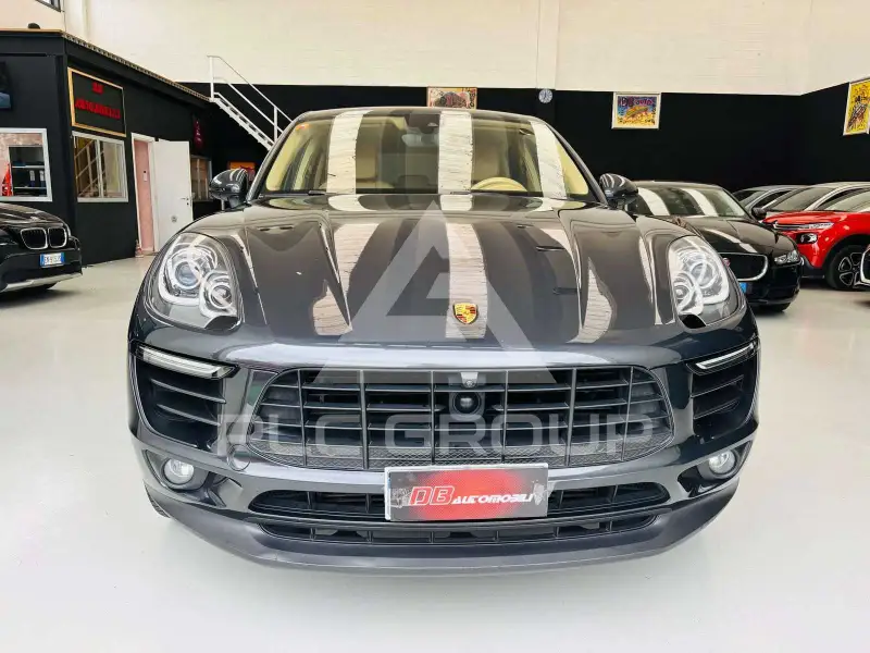 2016 Porsche MACAN