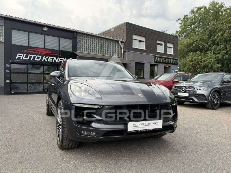 2016 Porsche MACAN