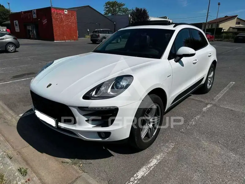 2016 Porsche MACAN